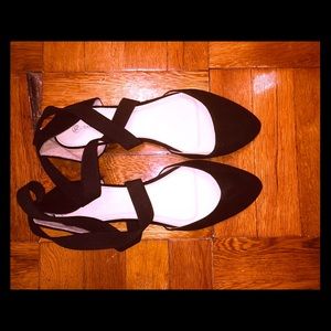 Charles Albert Black Crisscross flats! 🙅🏻‍♀️NW
